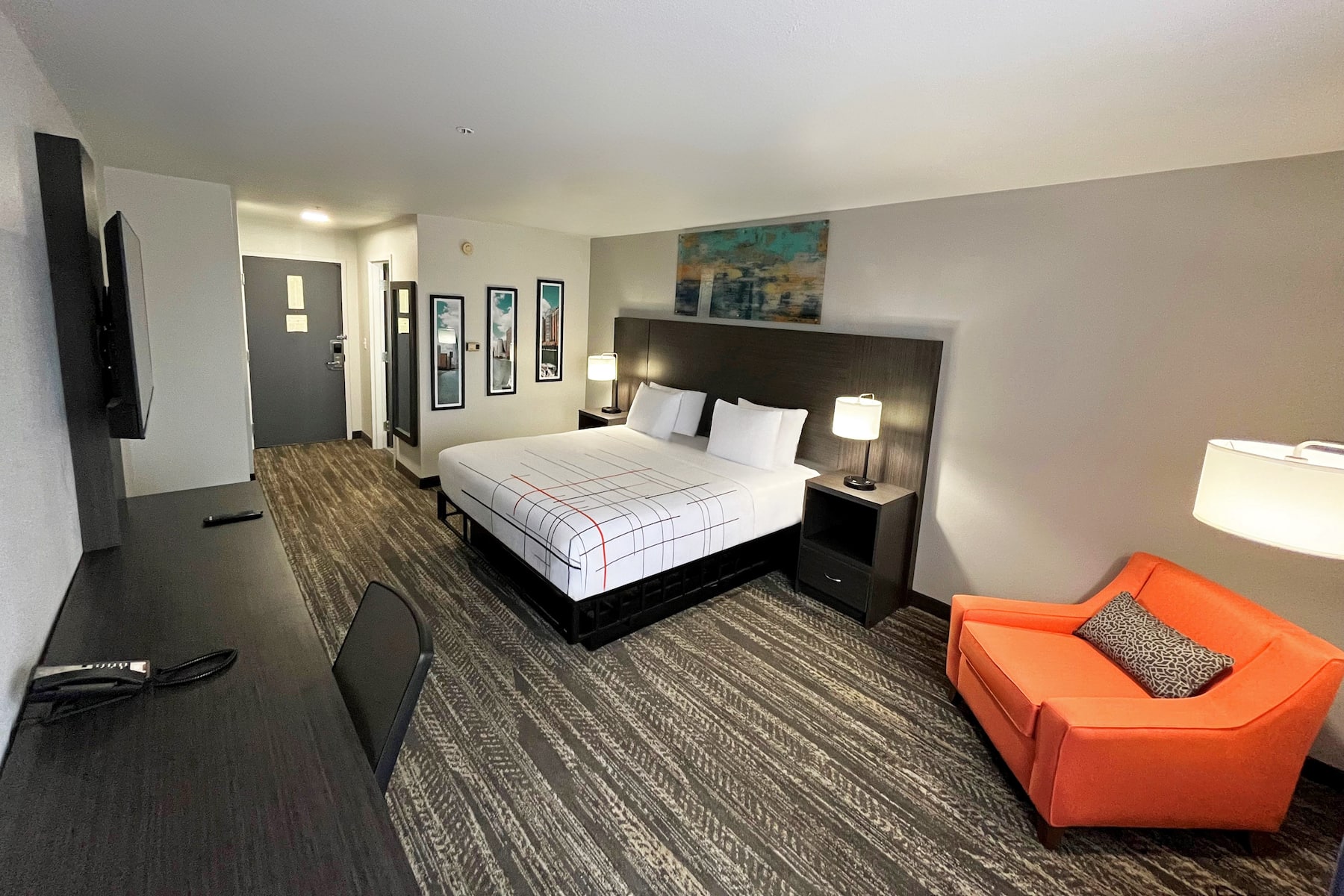 Guest room at the La Quinta Inn & Suites by Wyndham South Holland in South Holland, Illinois