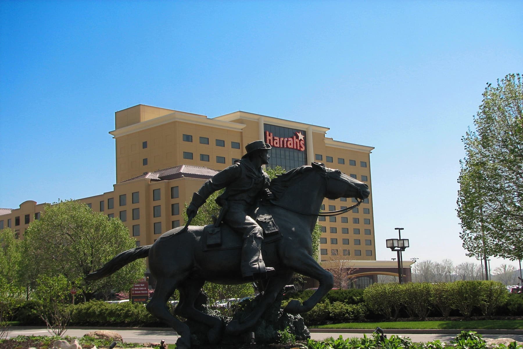 Exterior Day Image of Harrah's Kansas City, Trademark Collection by Wyndham hotel in North Kansas City, Missouri