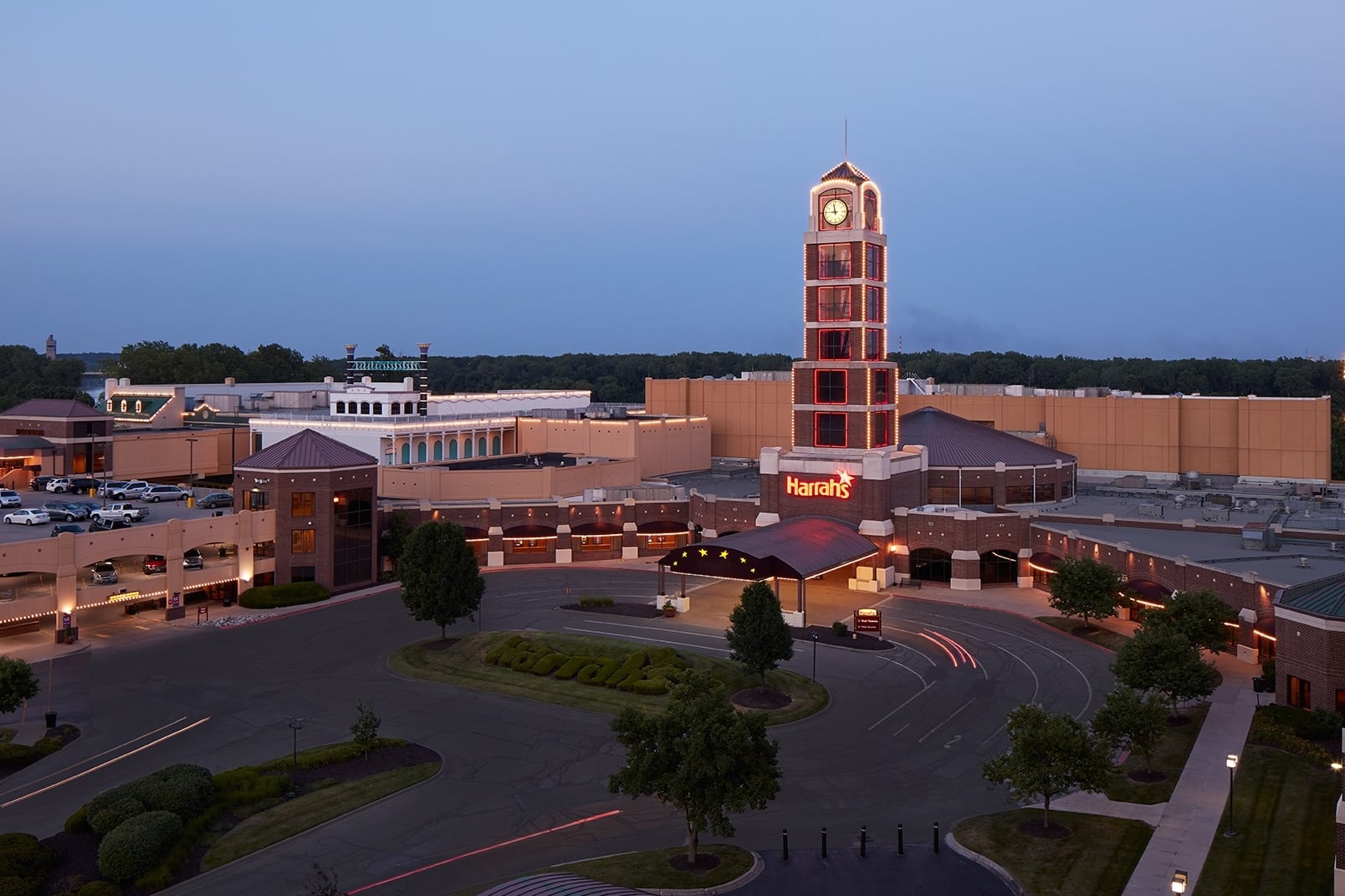 Exterior of Harrah's Kansas City, Trademark Collection by Wyndham hotel in North Kansas City, Missouri