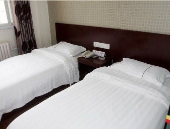 Twin Bed Room