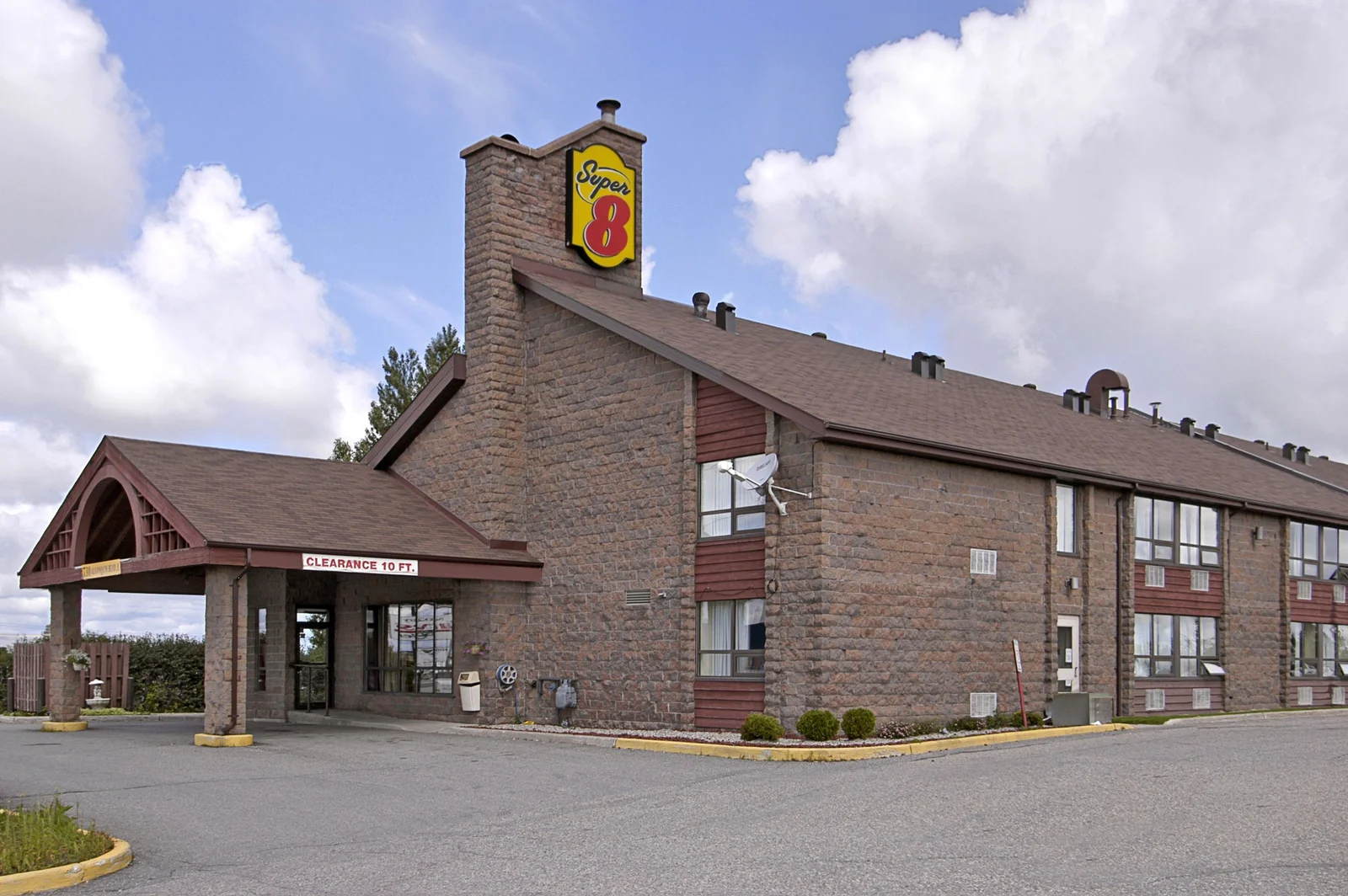 Welcome to the Super 8 Timmins