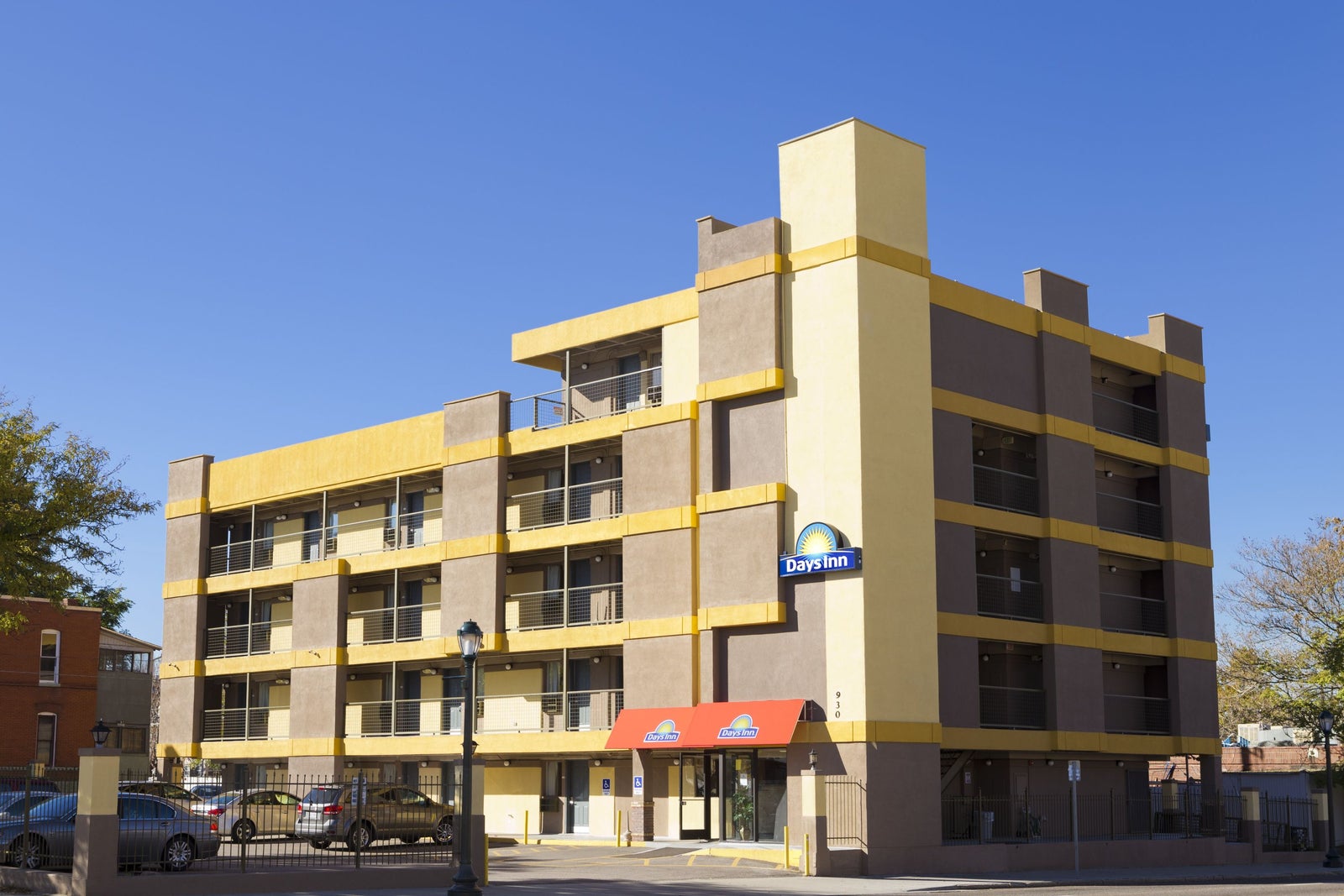 Welcome to the Days Inn Denver