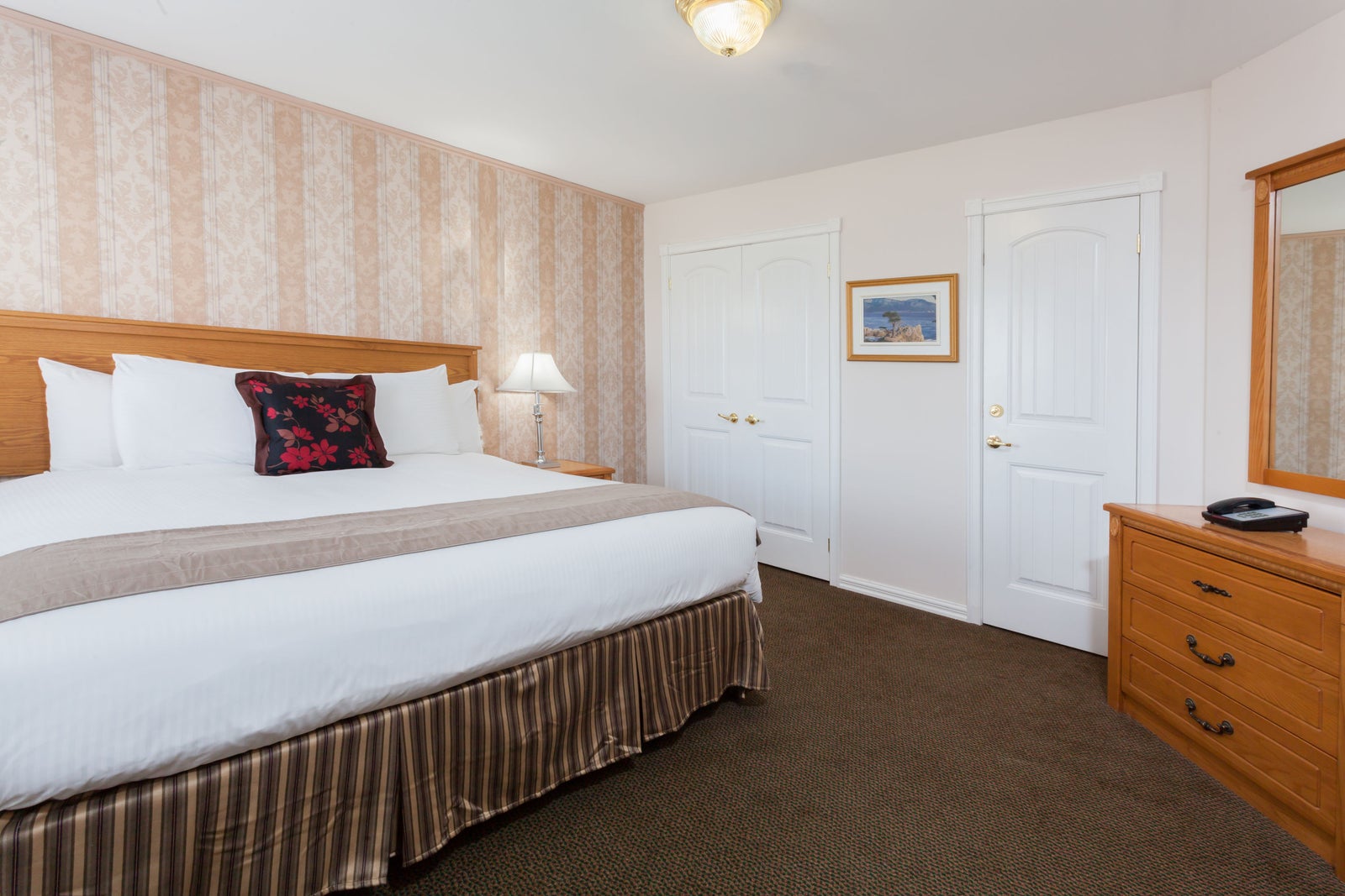 1 King Bed Room