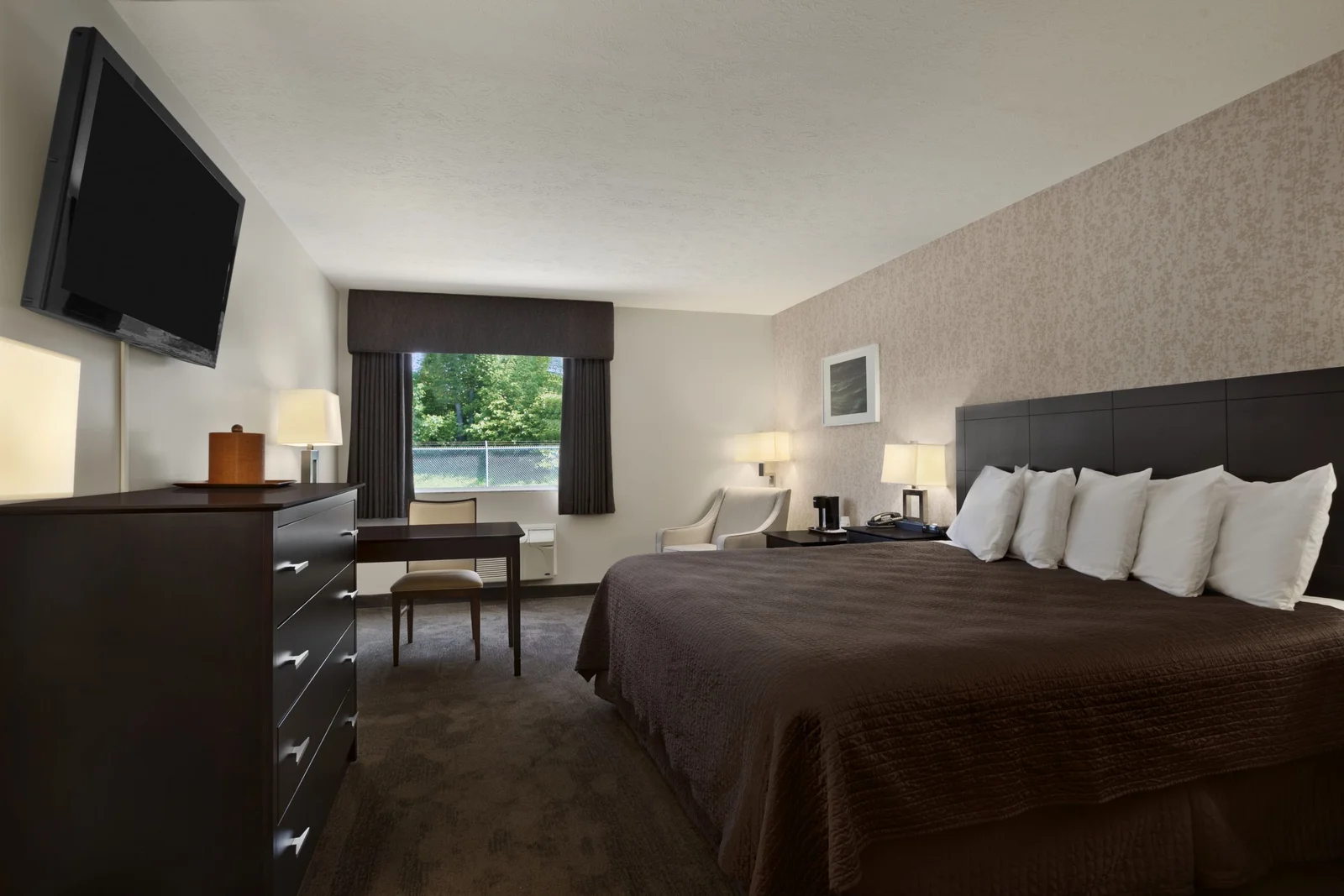 Standard King Bed Room