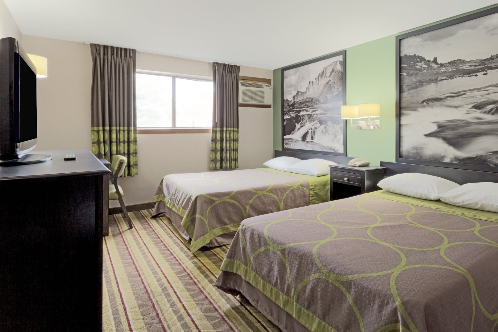 2 Queen Bed Room