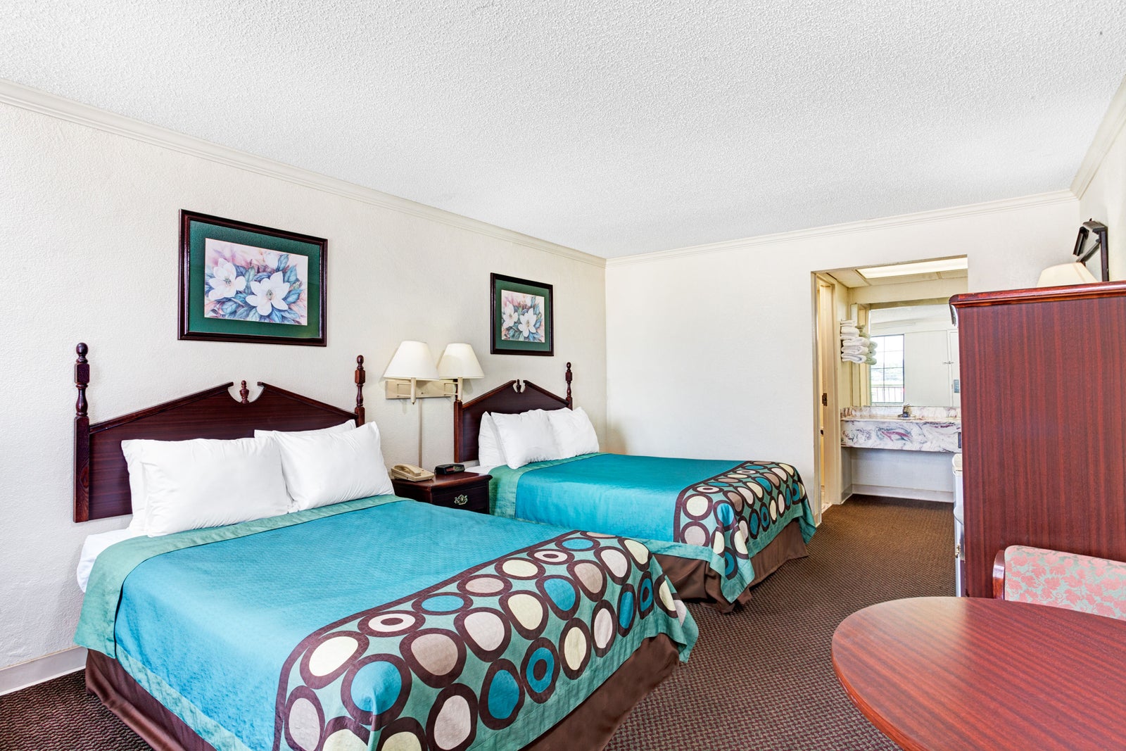 2 Double Bed Room