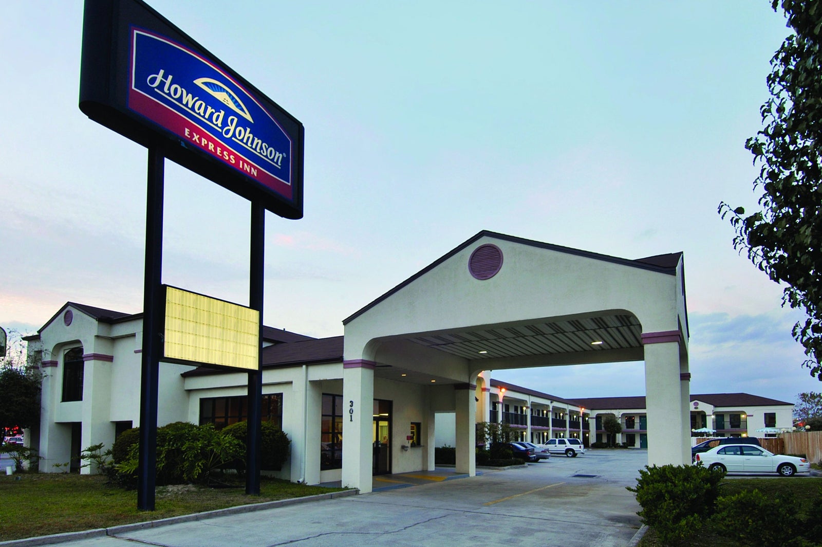Welcome Howard Johnson, Panama