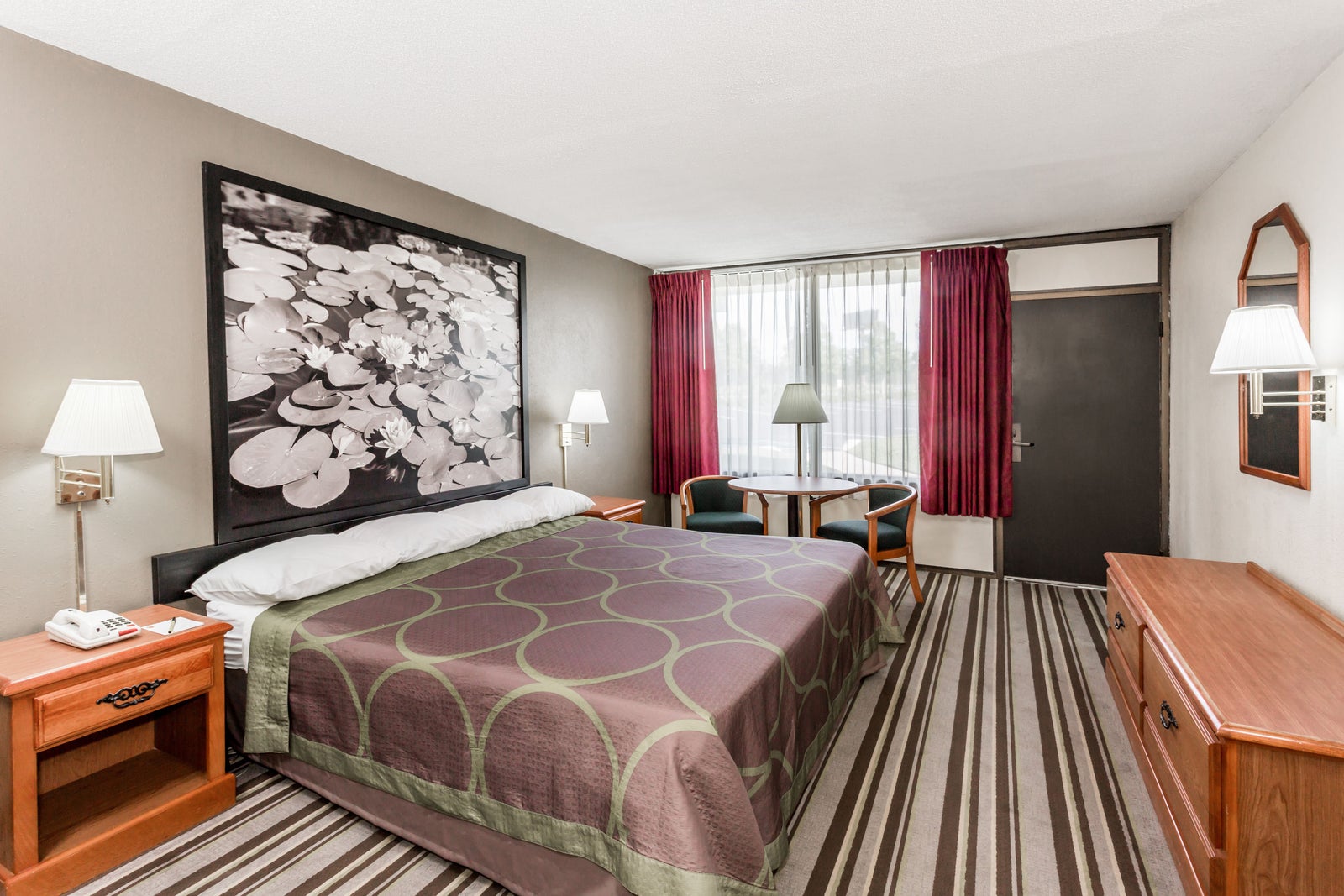 1 King Bed Room