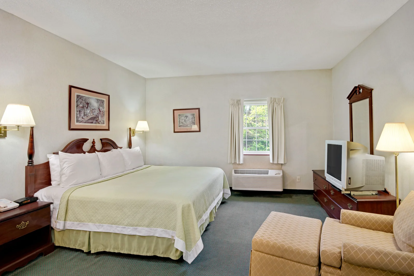 1 Bed Guest Room