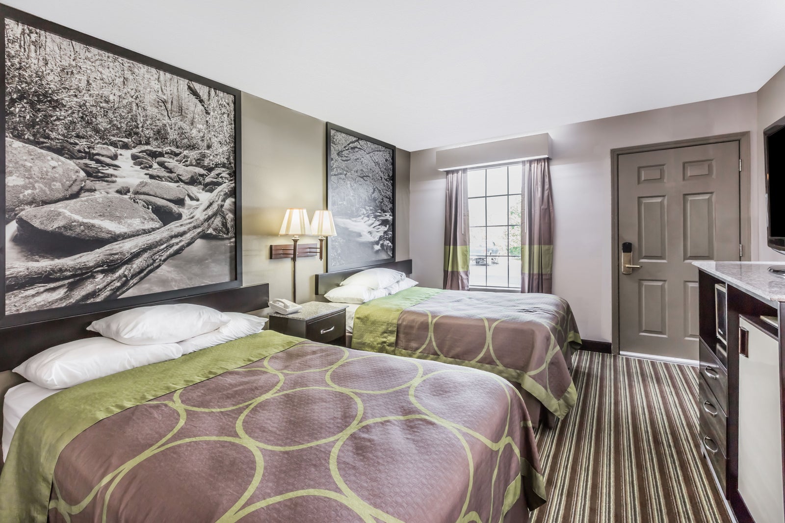 2 Double Bed Room