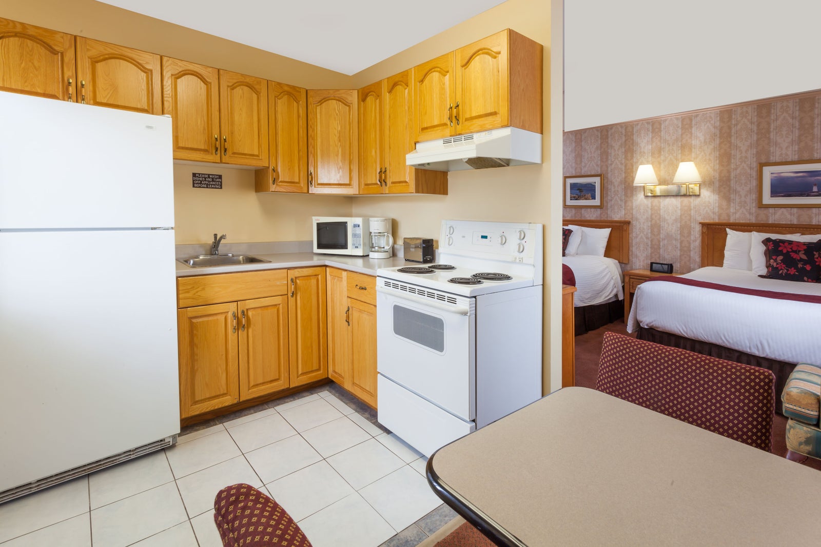 2 Queen Bed Suite with Full Kitchen