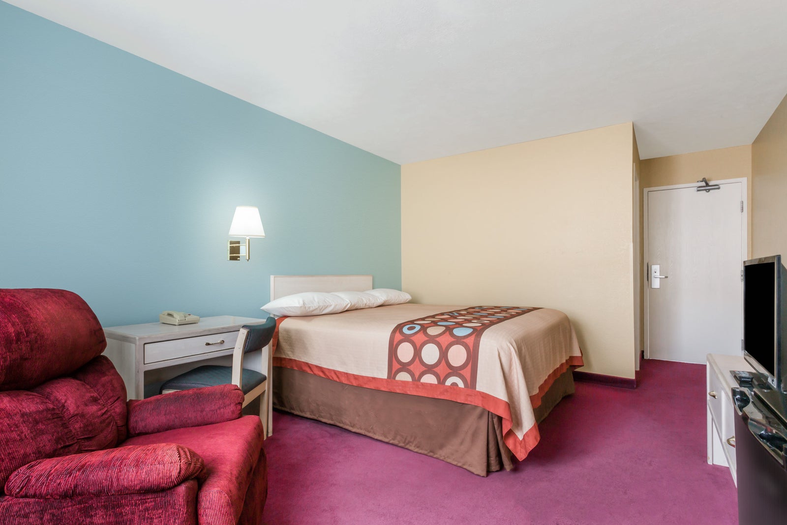 1 King Bed Room