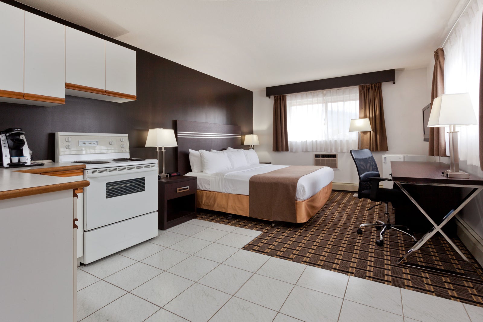 1 King Bed Deluxe Room