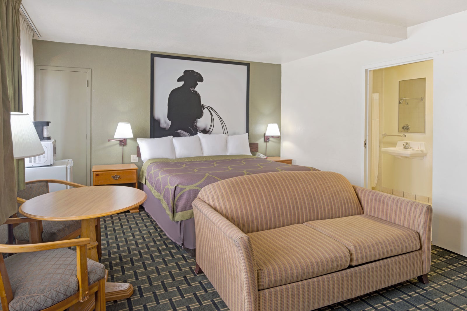 1 King Bed Room