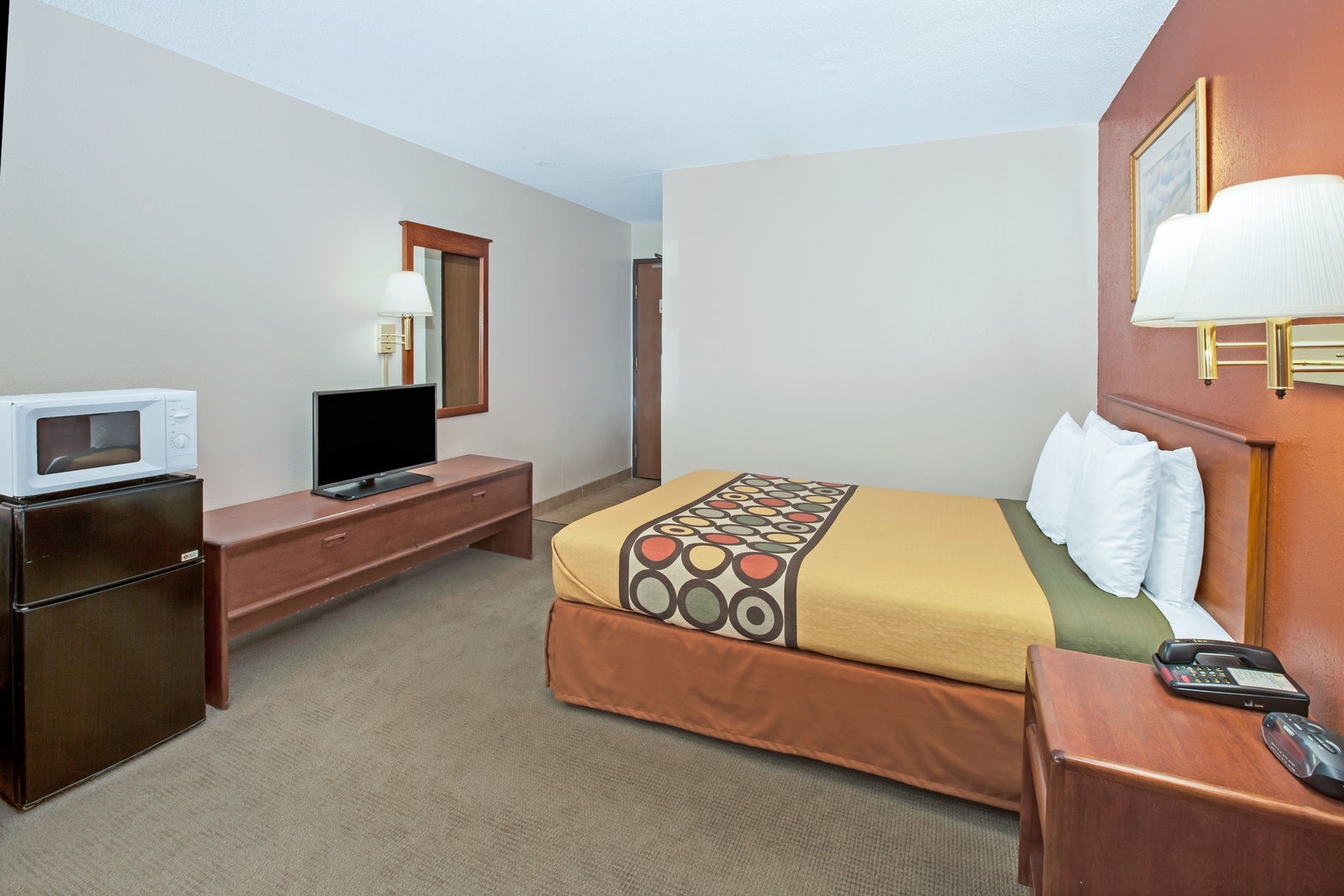 One Queen Bed Room