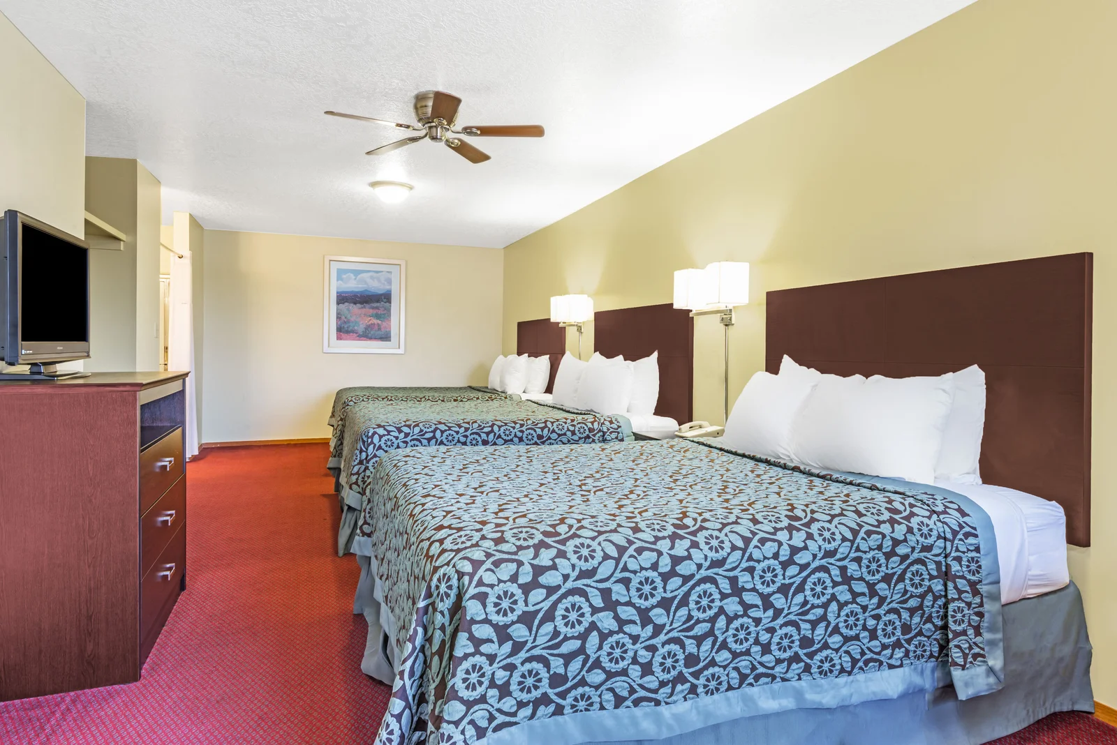 3 Queen Bed Suite