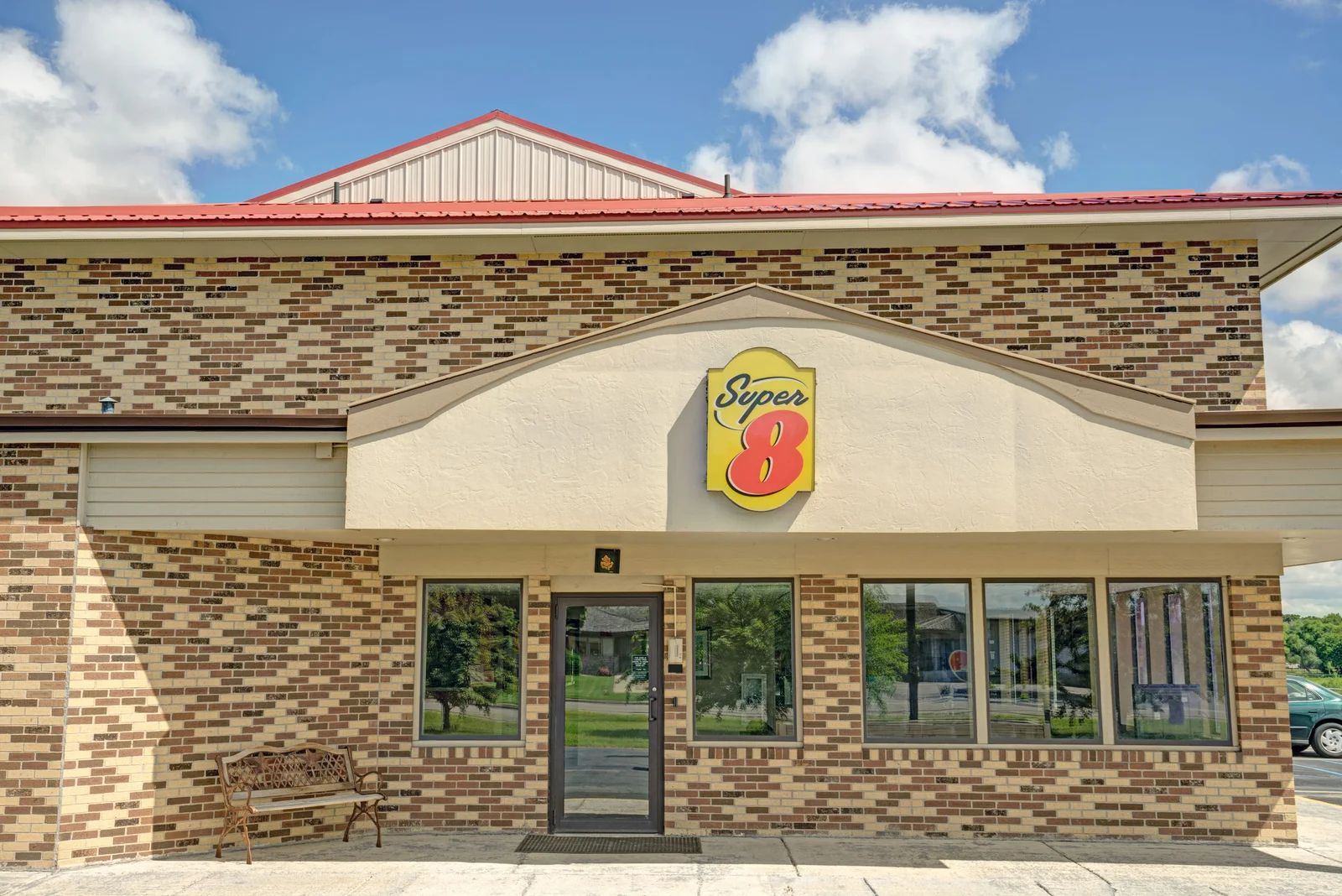 Welcome to the Super 8 Melrose