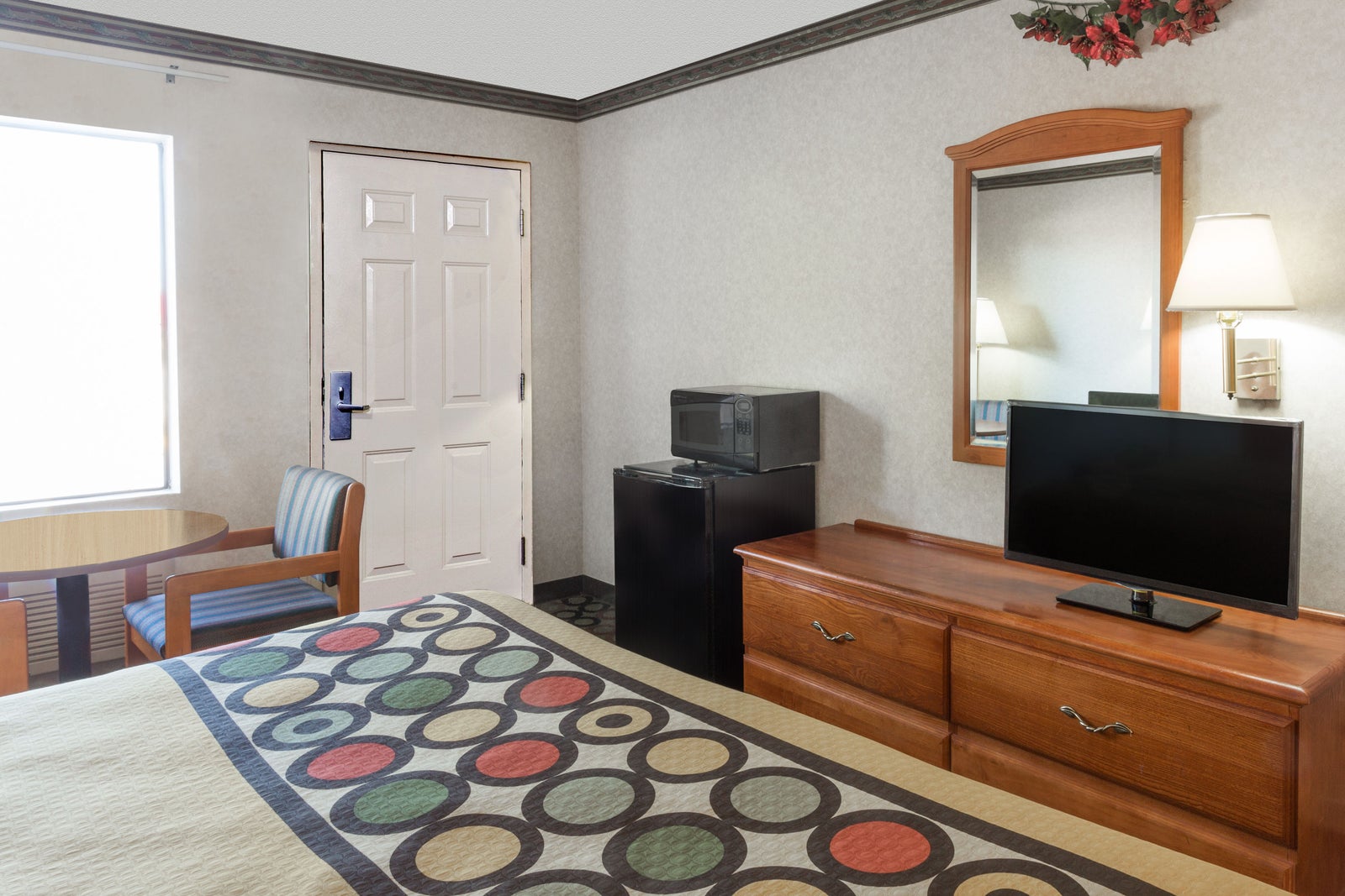 1 King Bed Room
