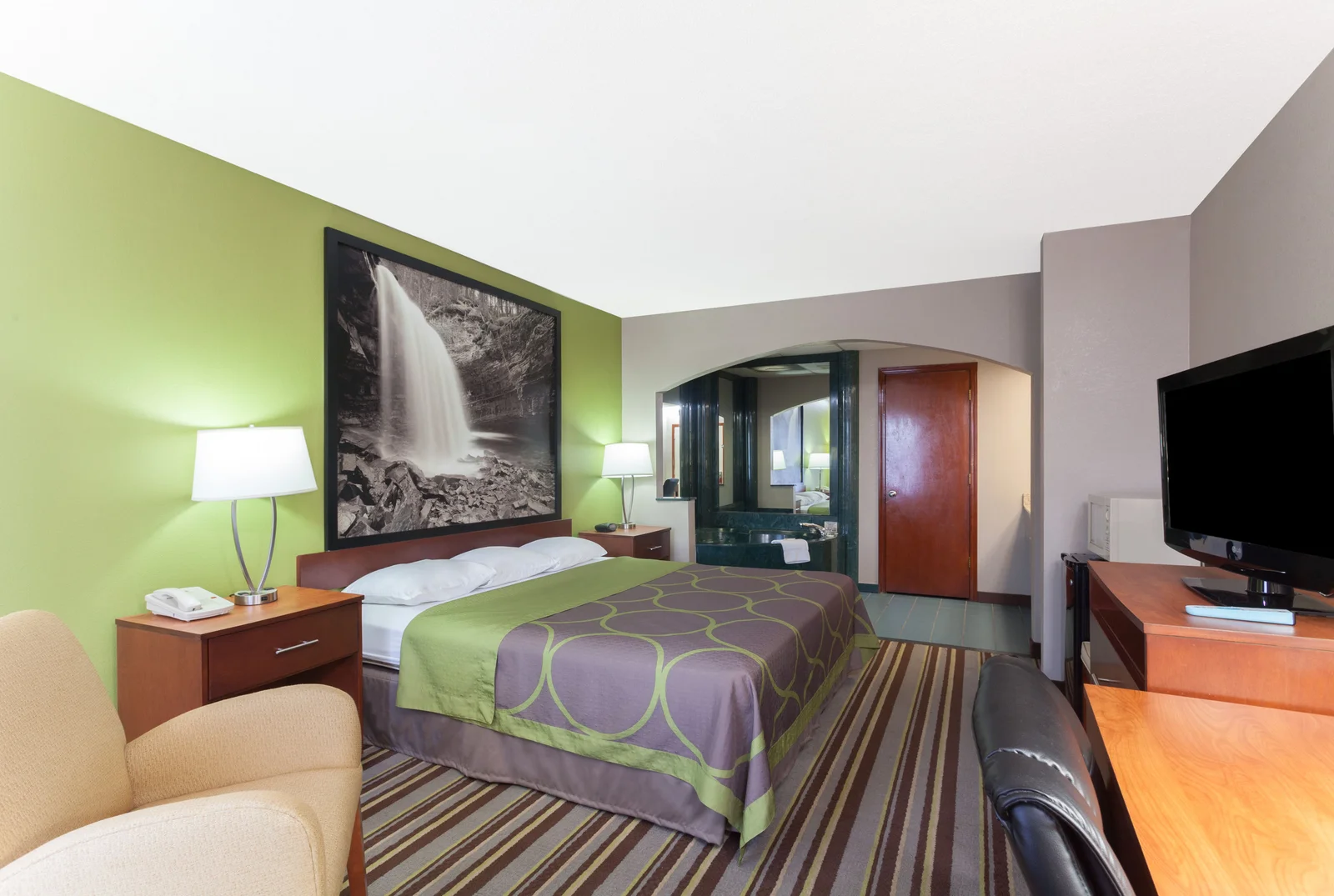 1 King Bed Room