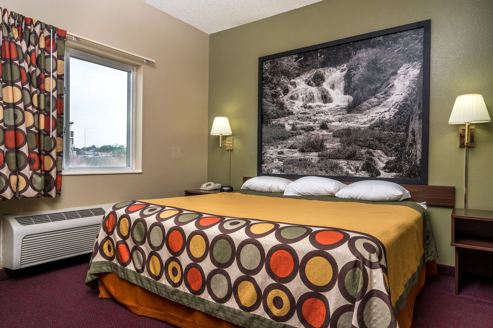 1 King Bed Suite