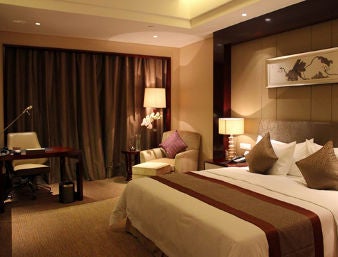 Deluxe One King Bed Room