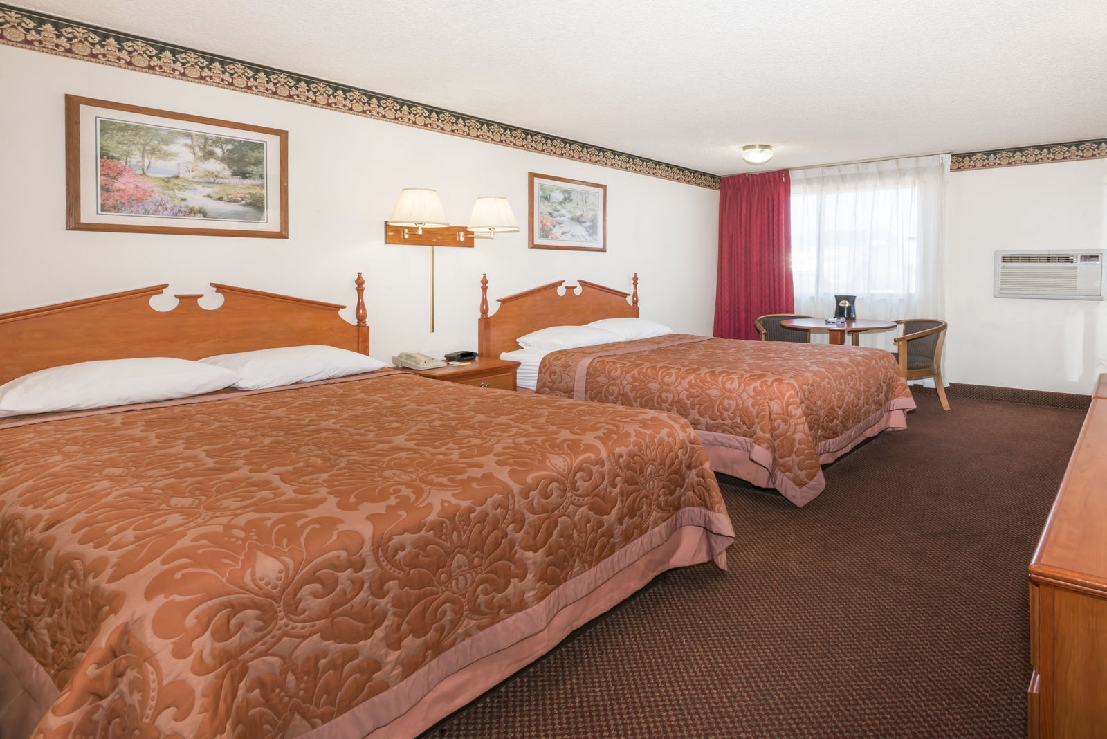 2 Queen Bed Room