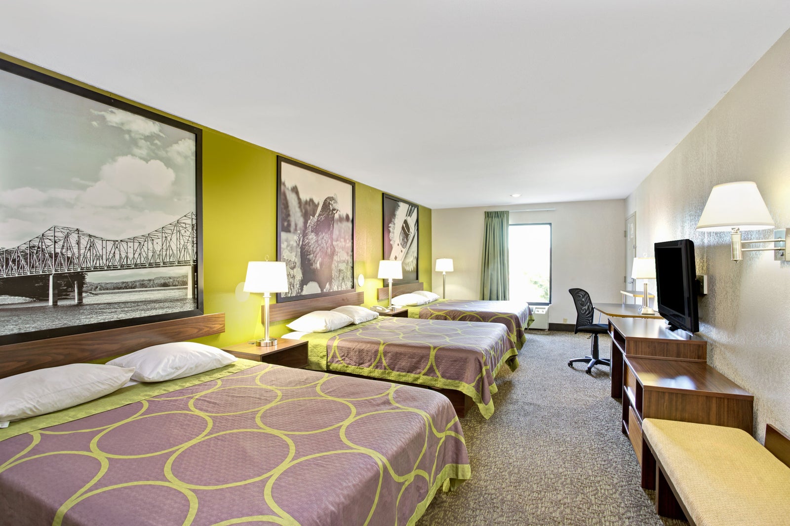 3 Queen Bed Suite