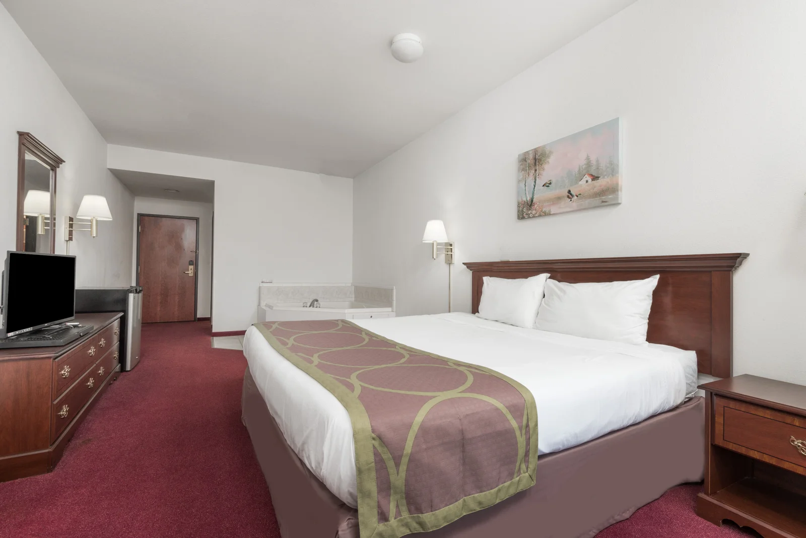 1 King Bed Hot Tub Room