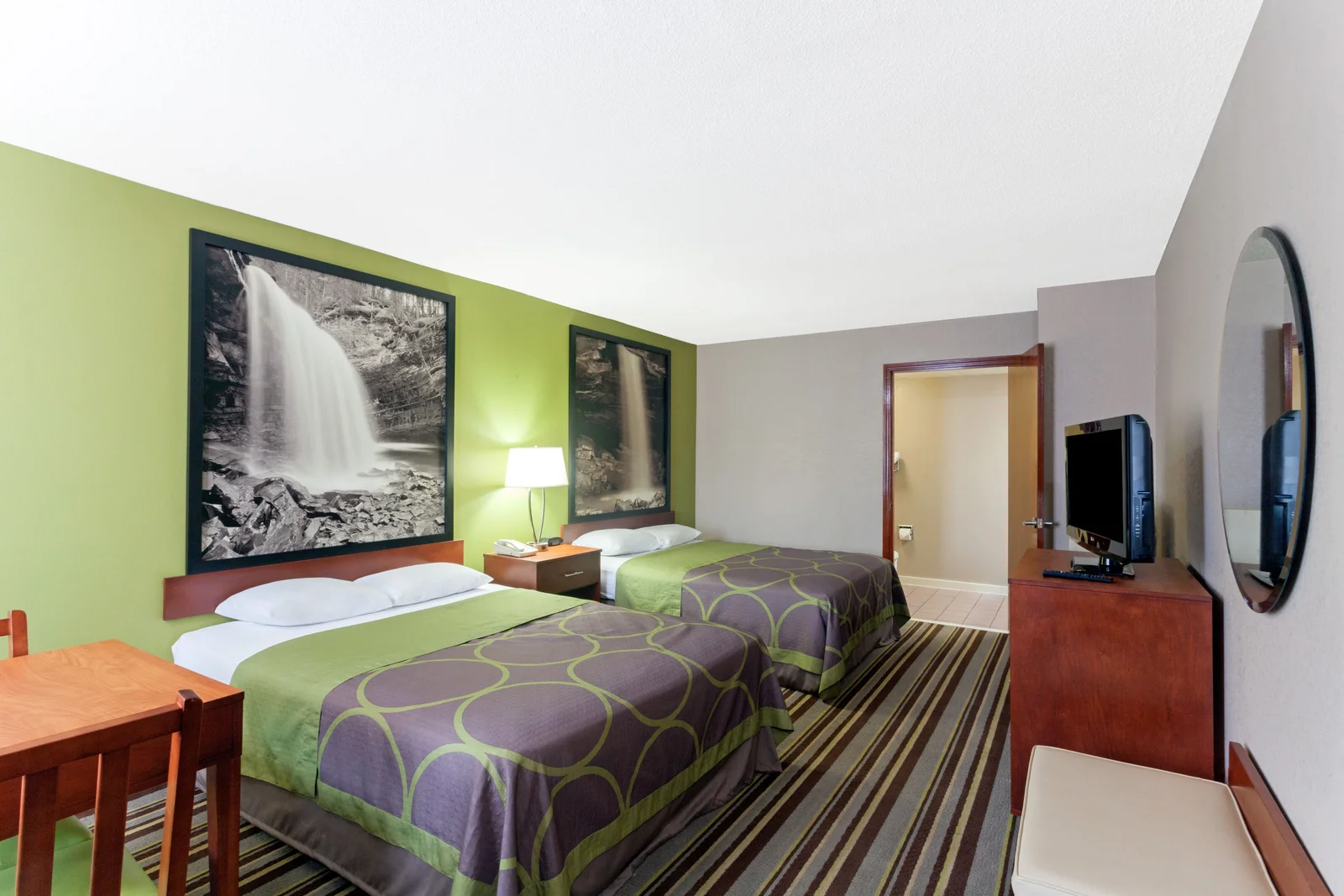 2 Queen Bed Room