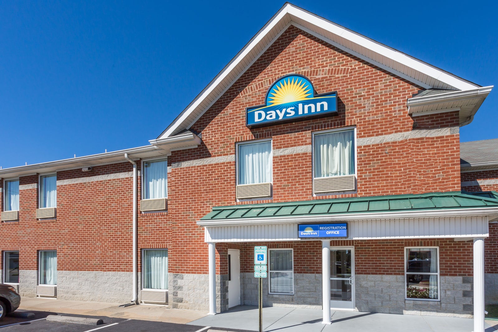 Welcome to the Days Inn Glen Allen