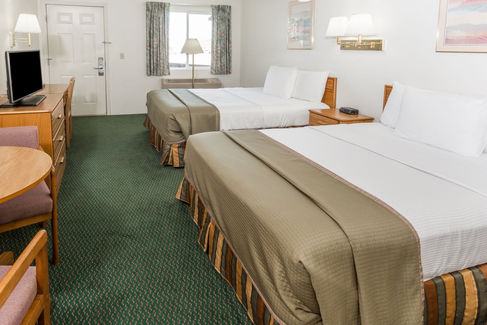 2 Queen Bed Room