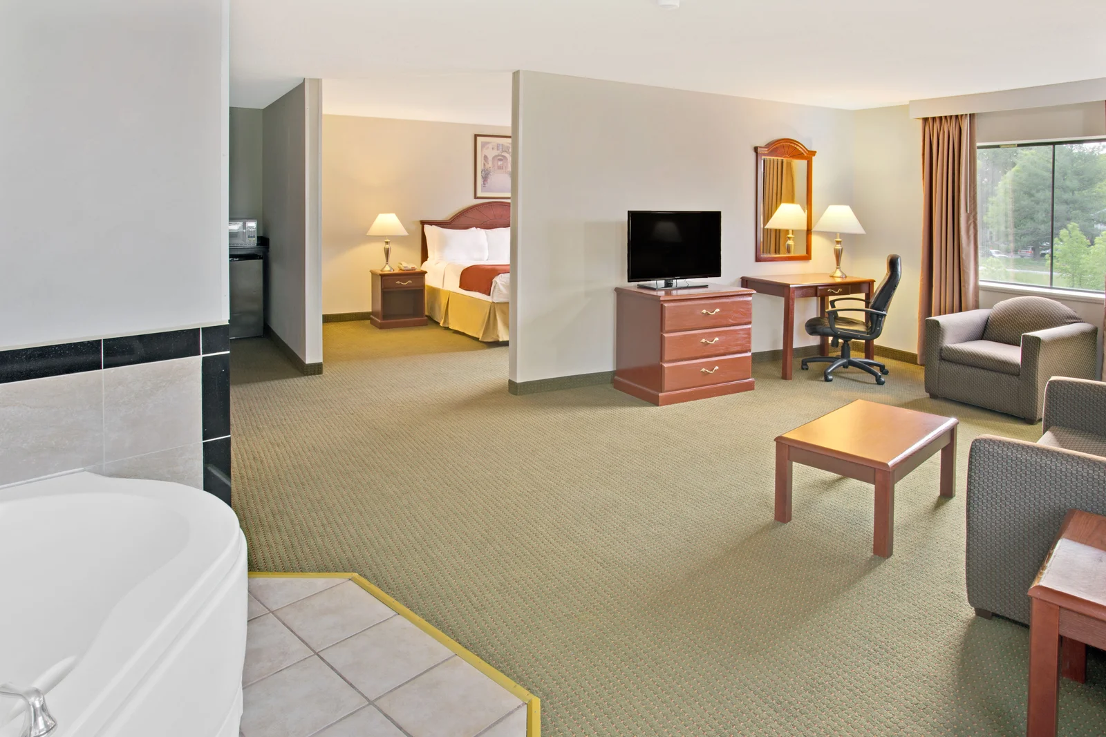 King Bed Jacuzzi Suite