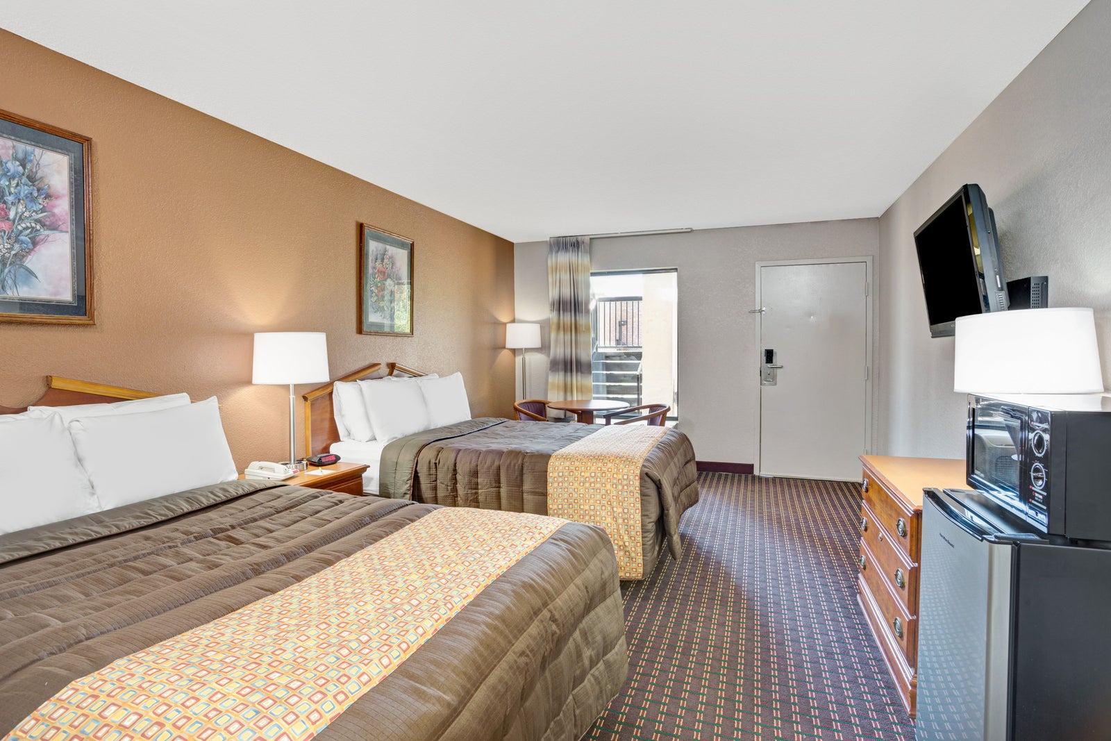 2 Double Bed Room