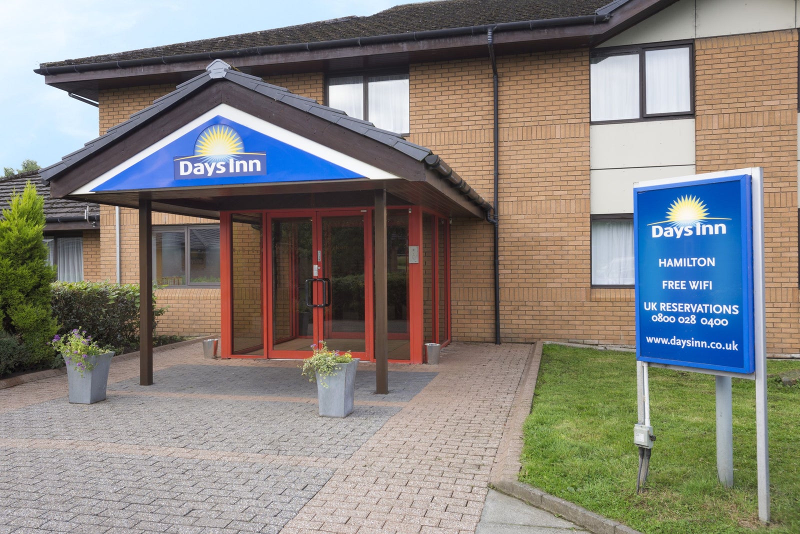 Welcome to the Days Inn Hamilton