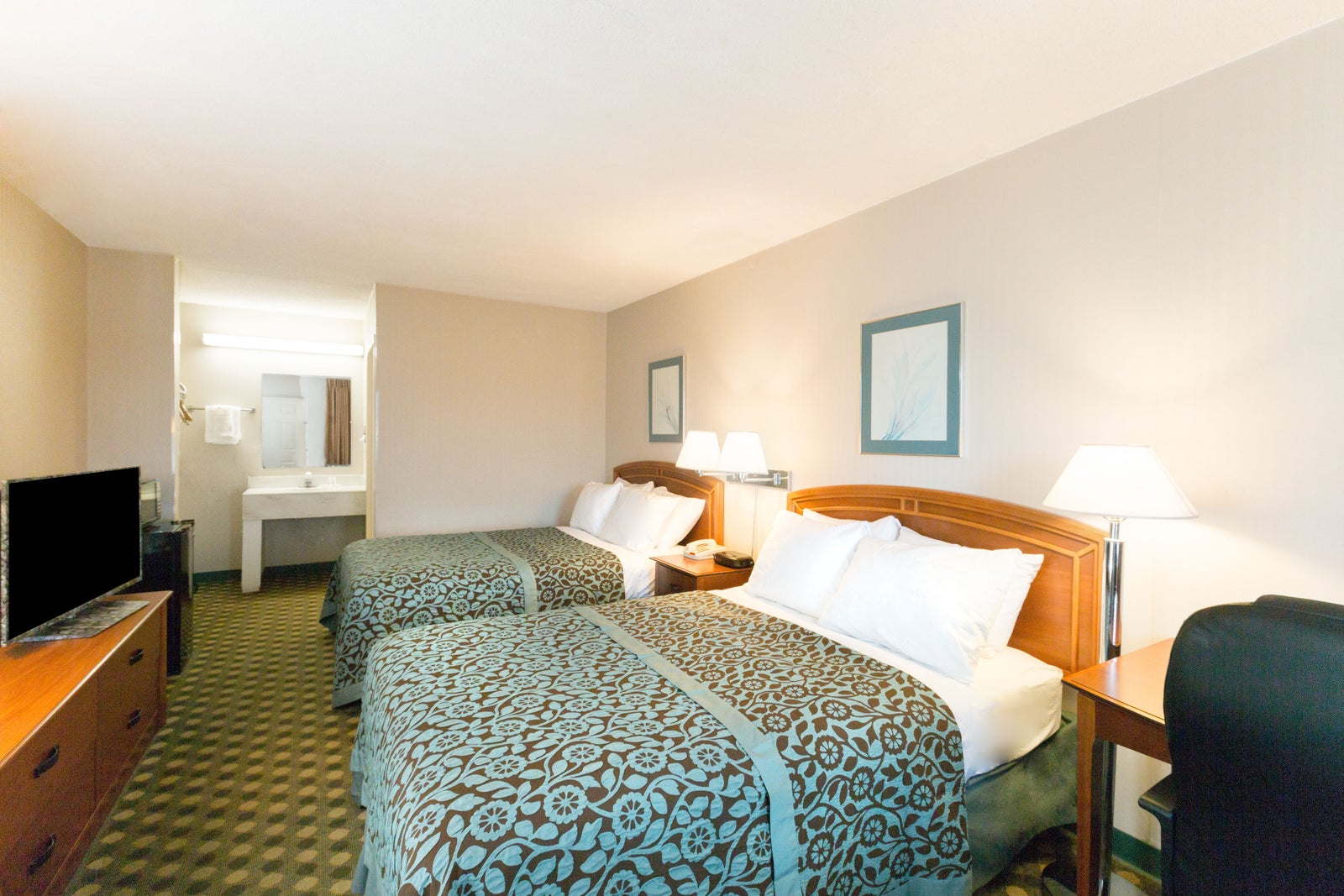 2 Double Bed Room