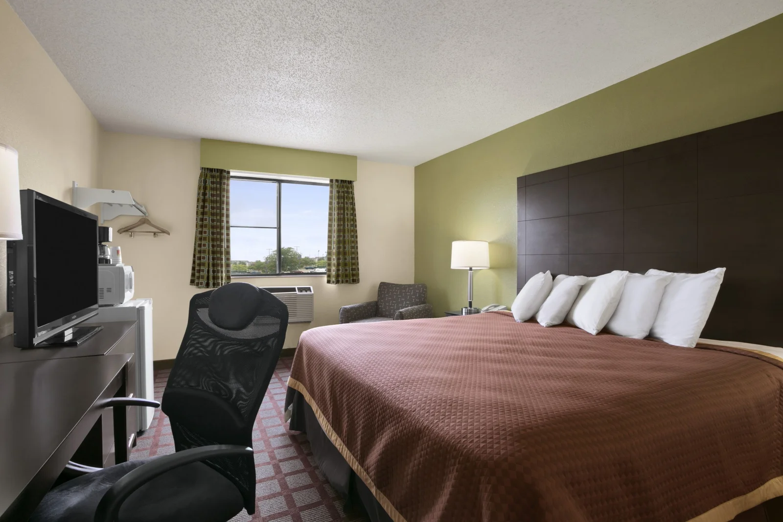 Standard King Room