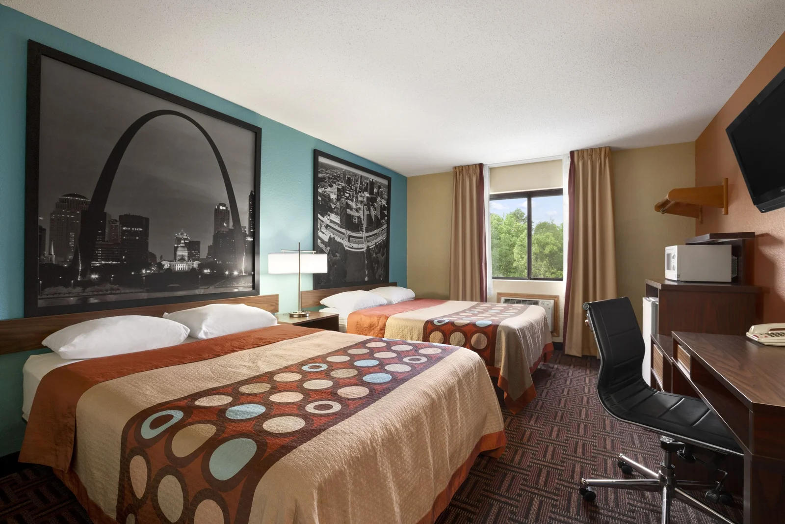 2 Queen Bed Room