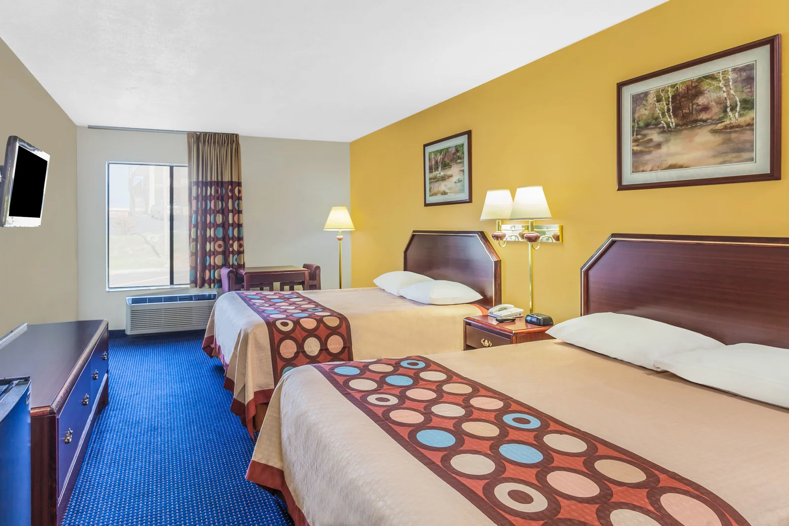 2 Queen Bed Room