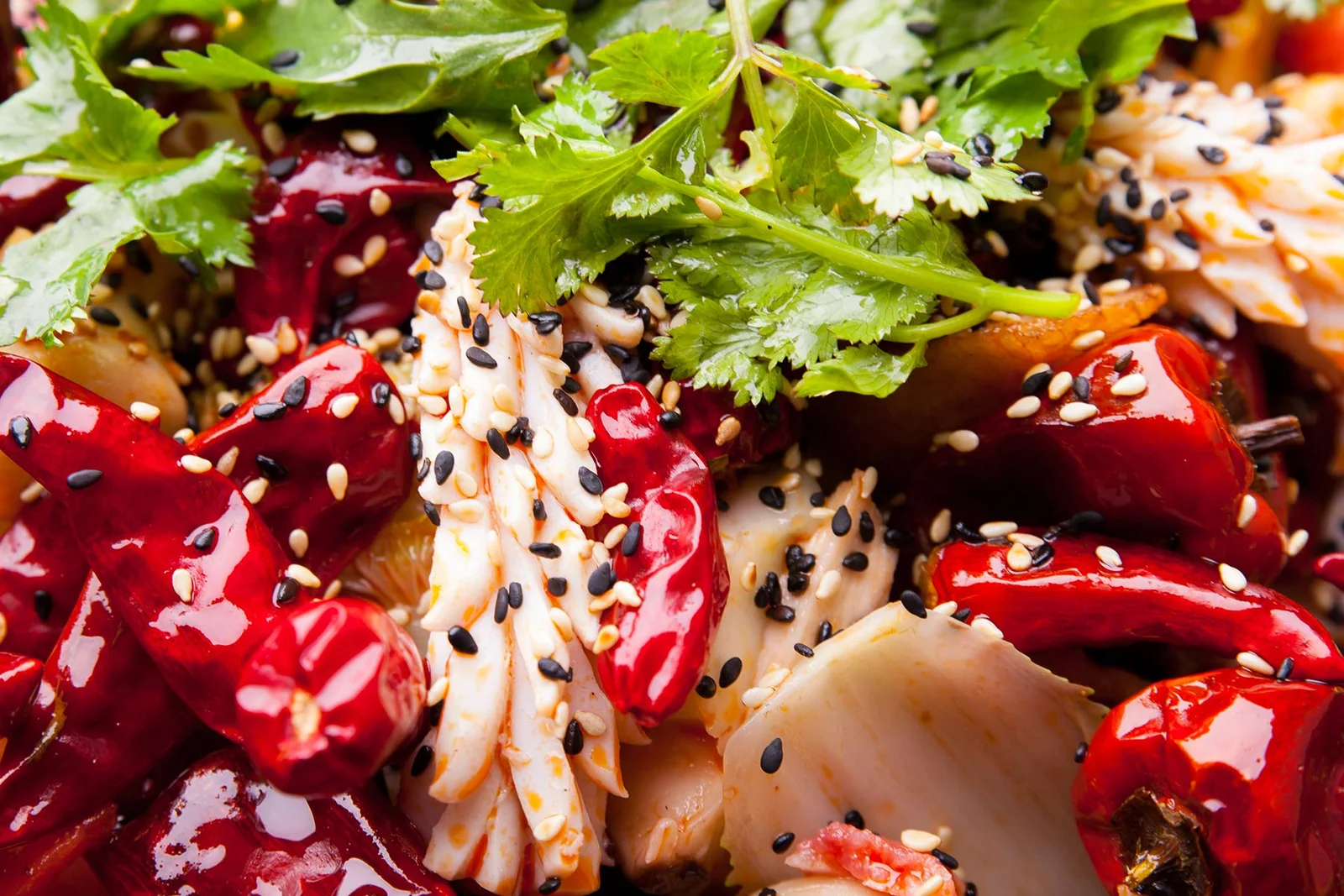 chinese chicken and peppers and lettuce