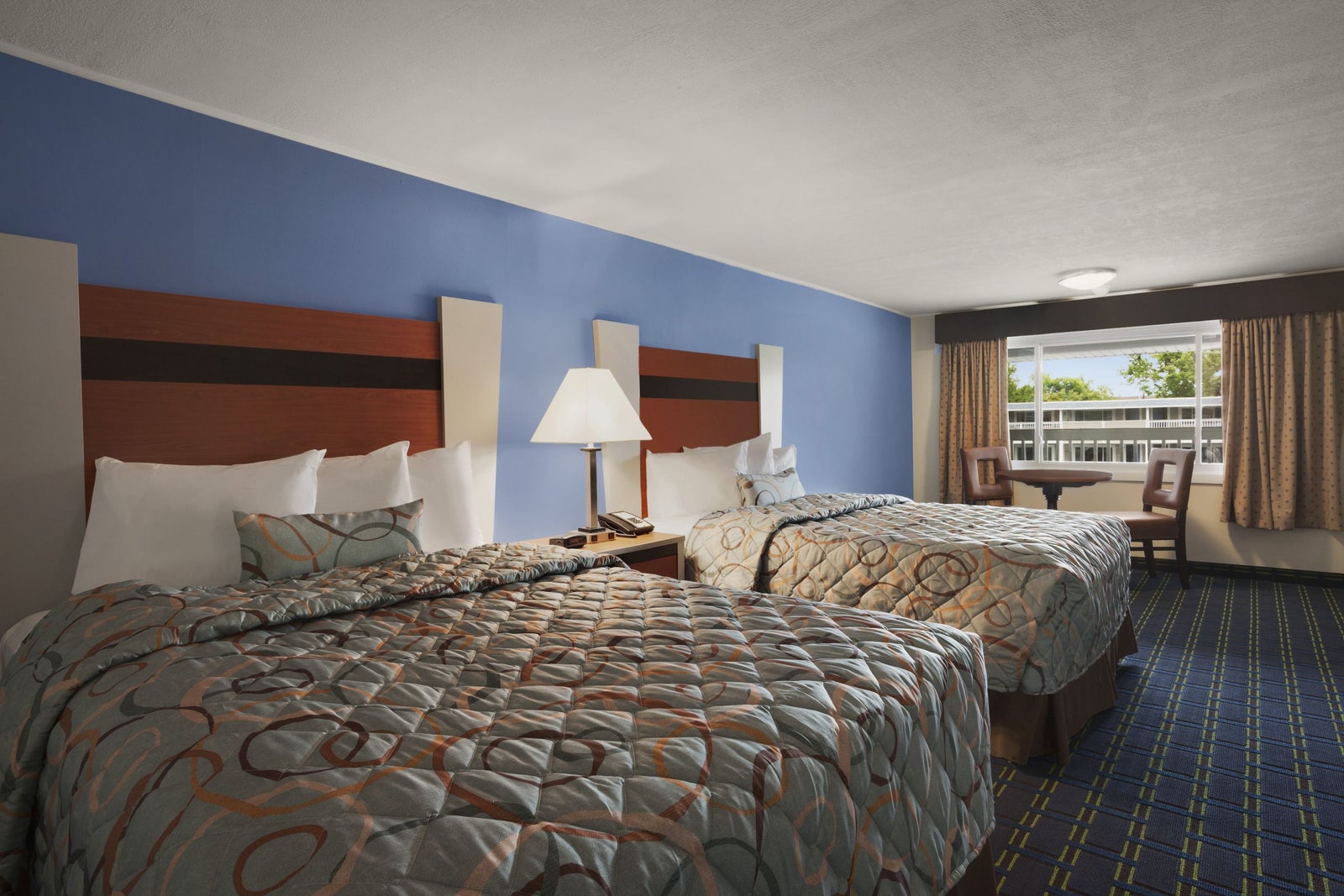 2 Queen Bed Room