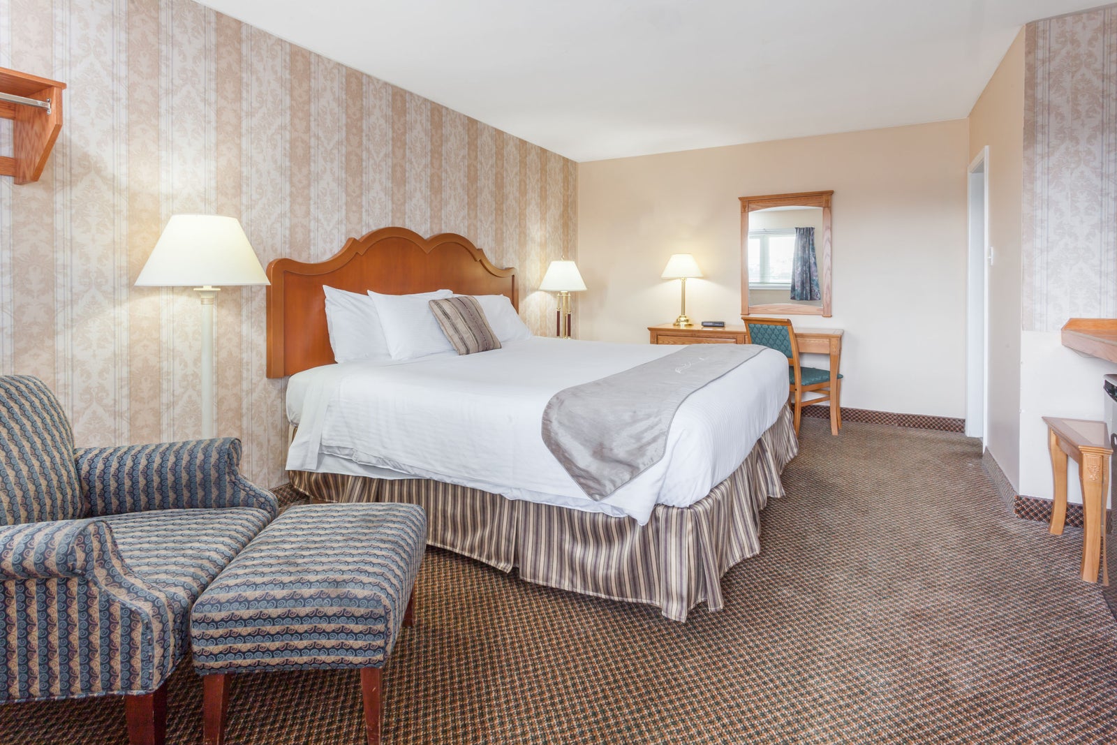 1 King Bed Room
