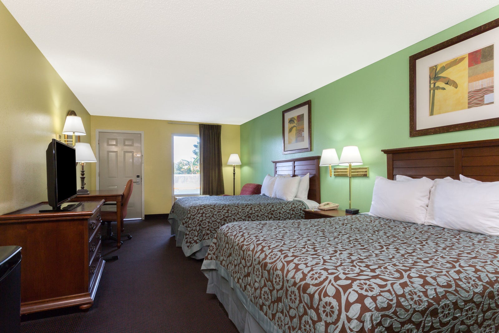2 Queen Bed Room