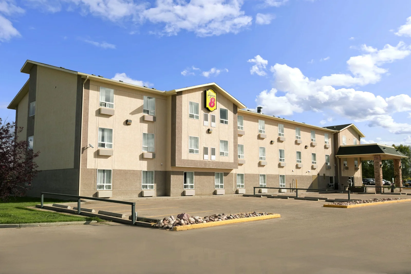 Welcome To The Super 8 Slave Lake