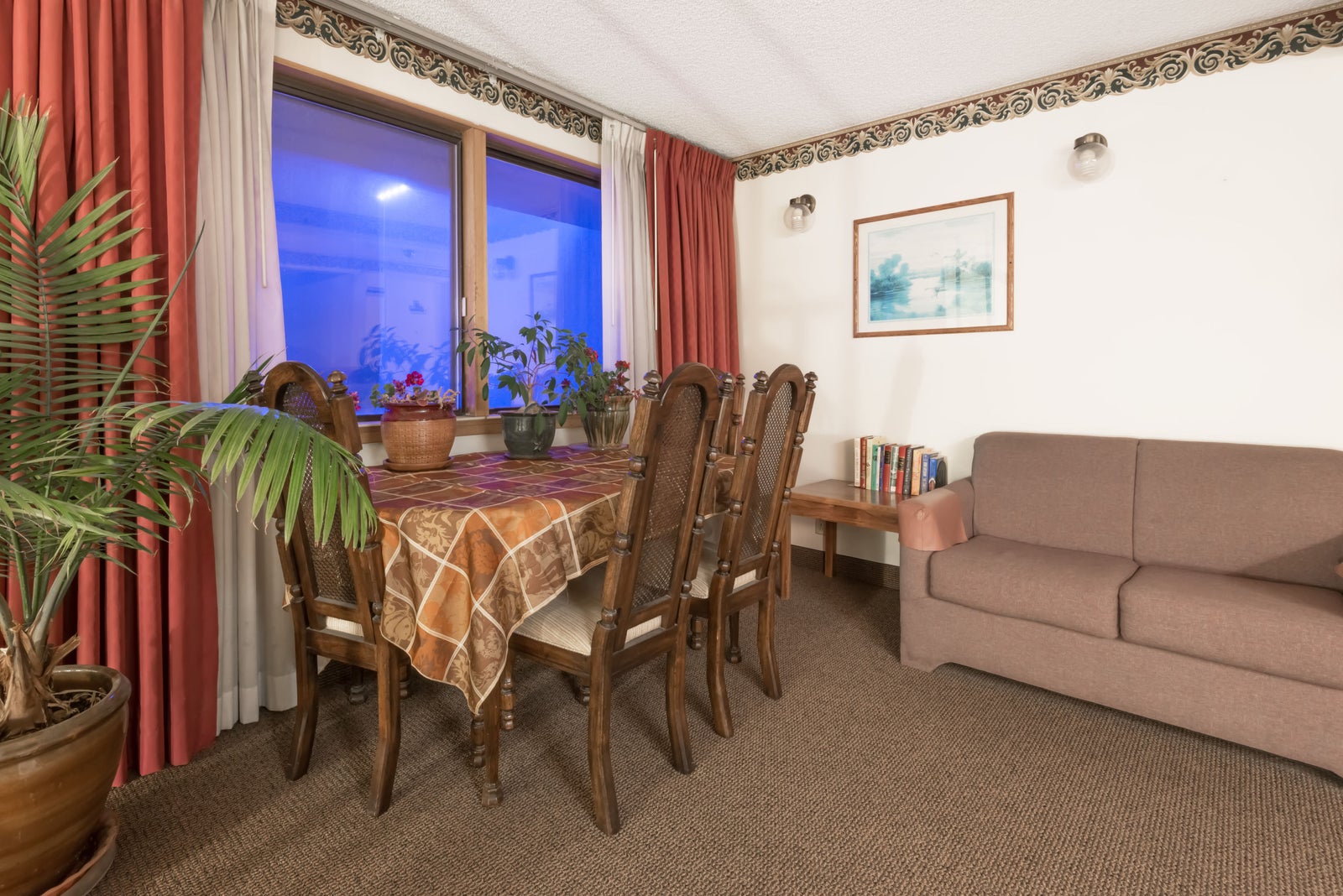 Guest Room Living Area