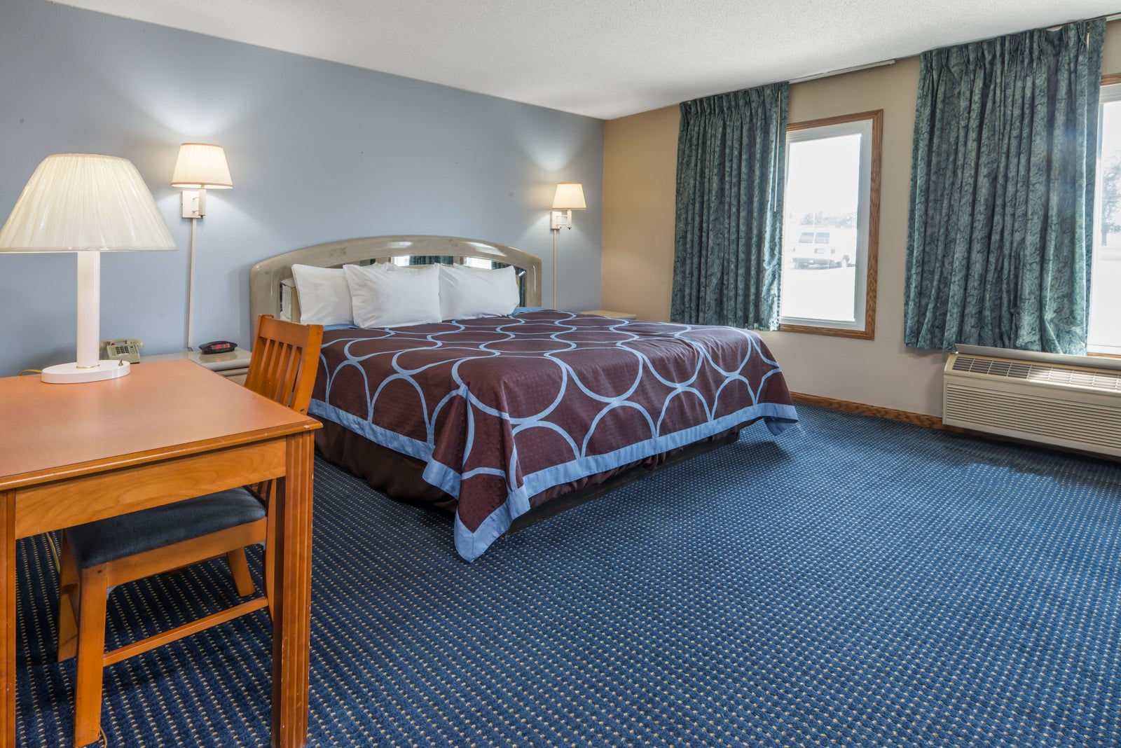 1 King Bed Suite