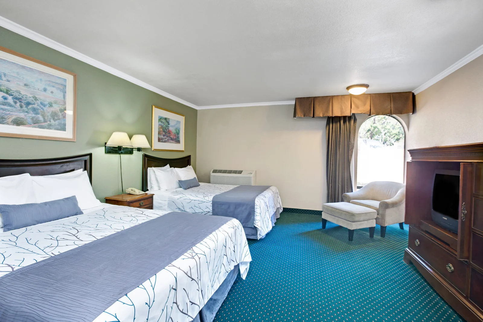 2 Queen Bed Room