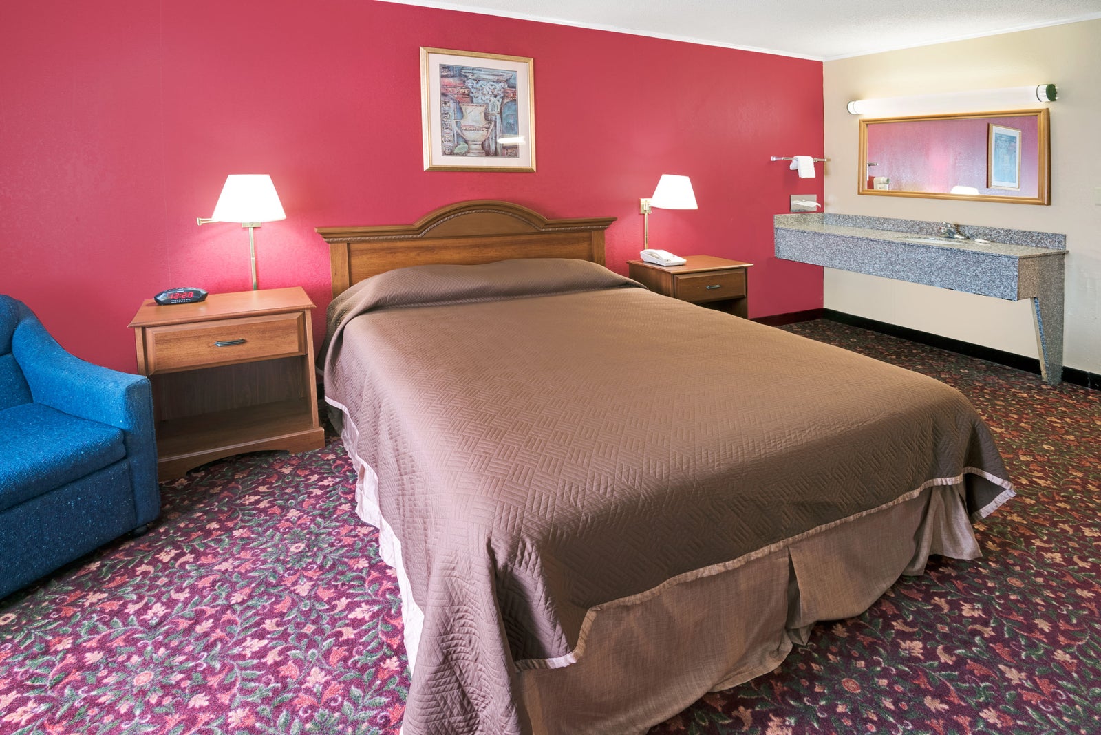 1 King Bed Room