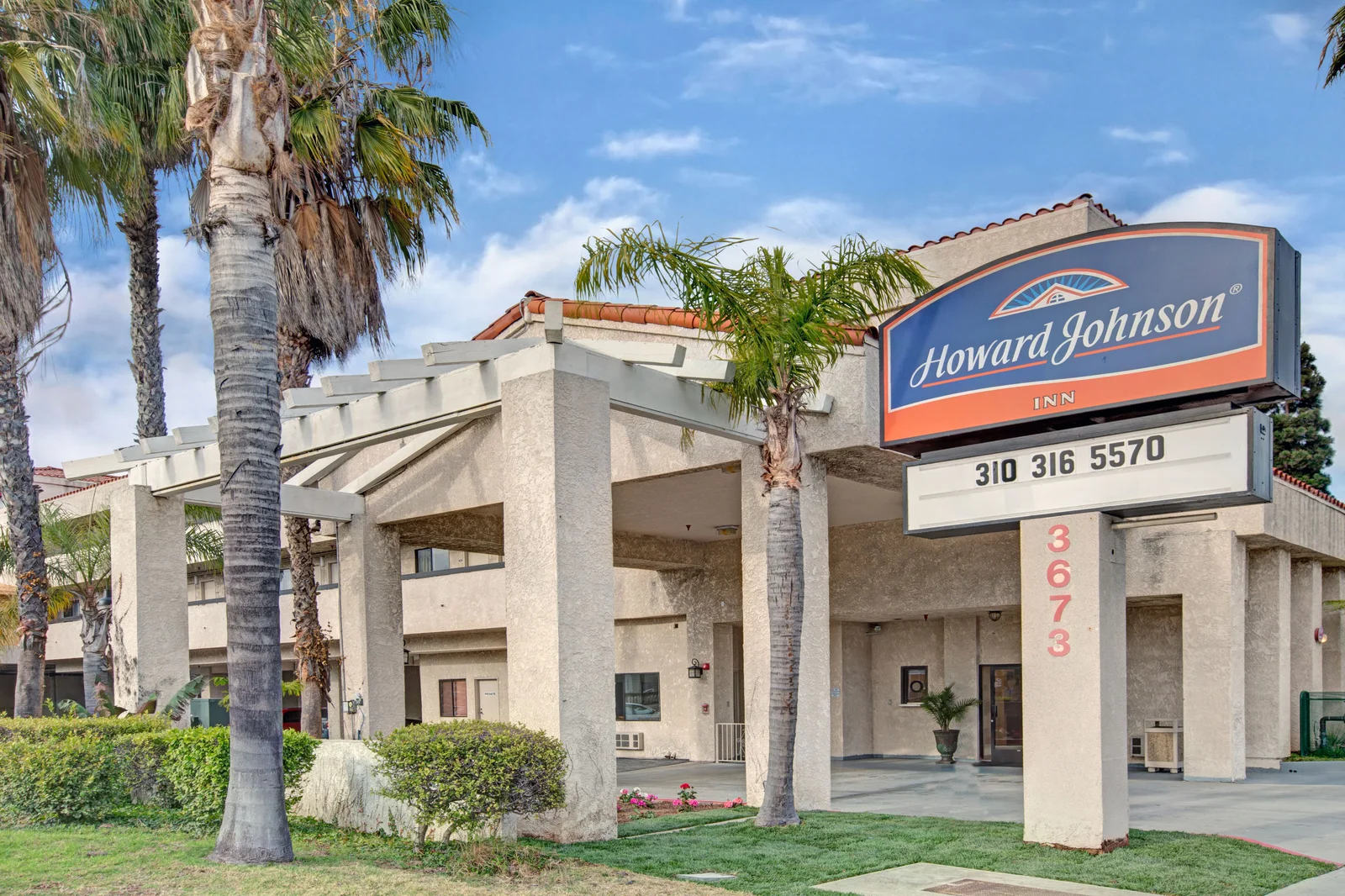 Welcome to the Howard Johnson Hotel Torrance