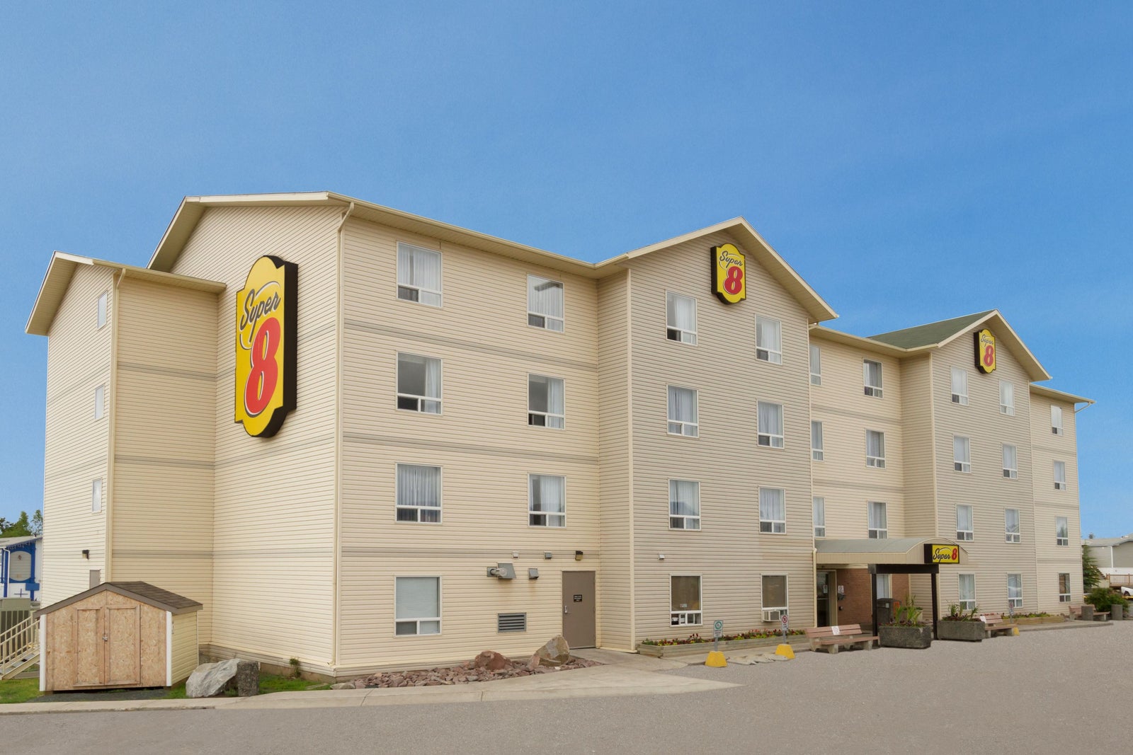 Welcome to the Super 8 Yellowknife