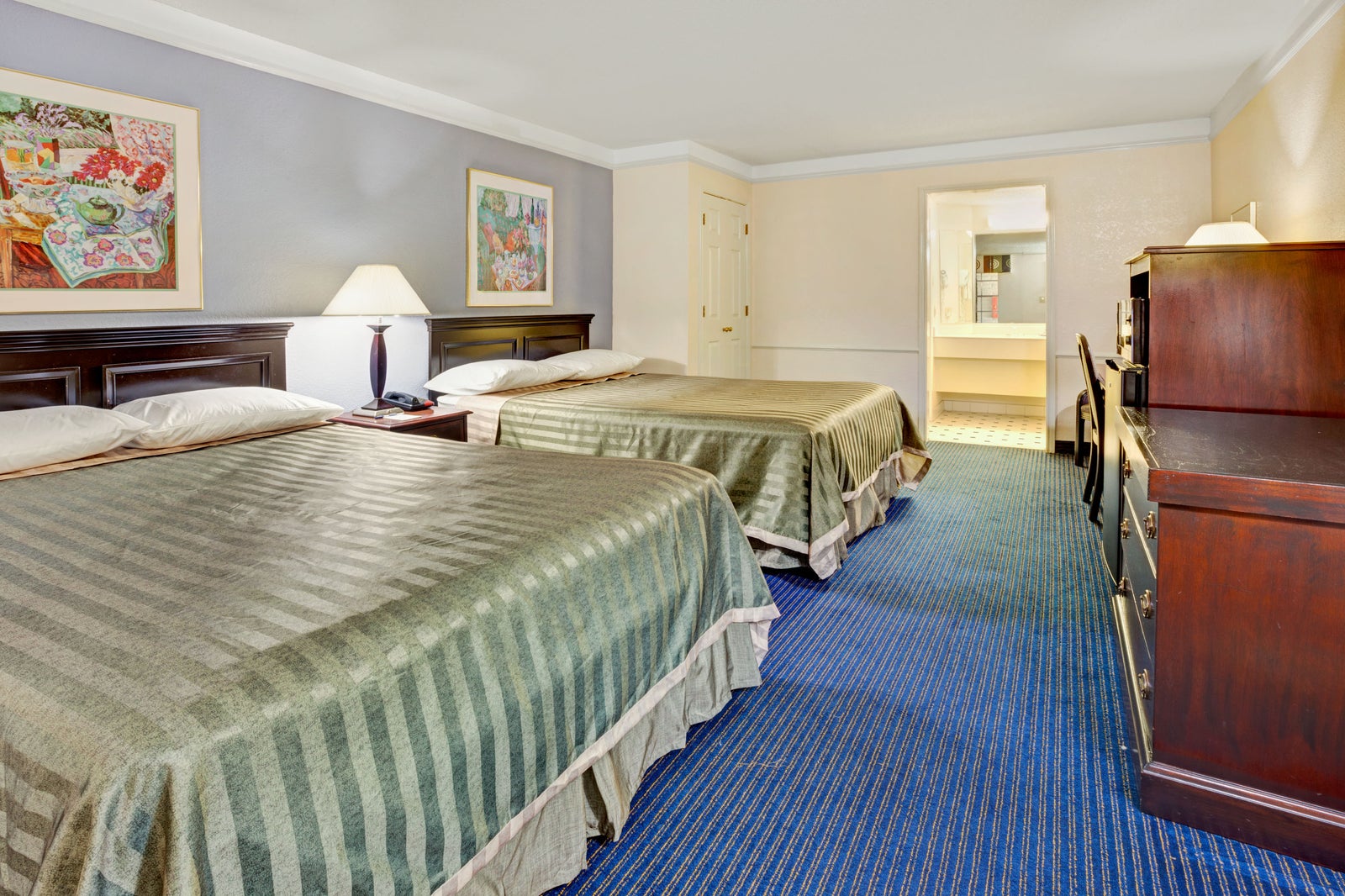2 Double Bed Room